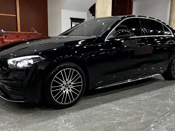 Mercedes-Benz C-Class 2024