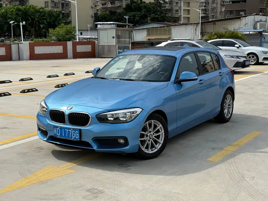 BMW 1 Series 2019 — фото 1