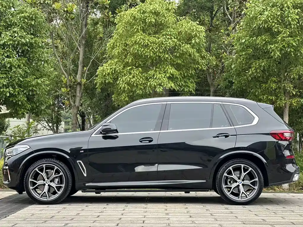 BMW X5 2023