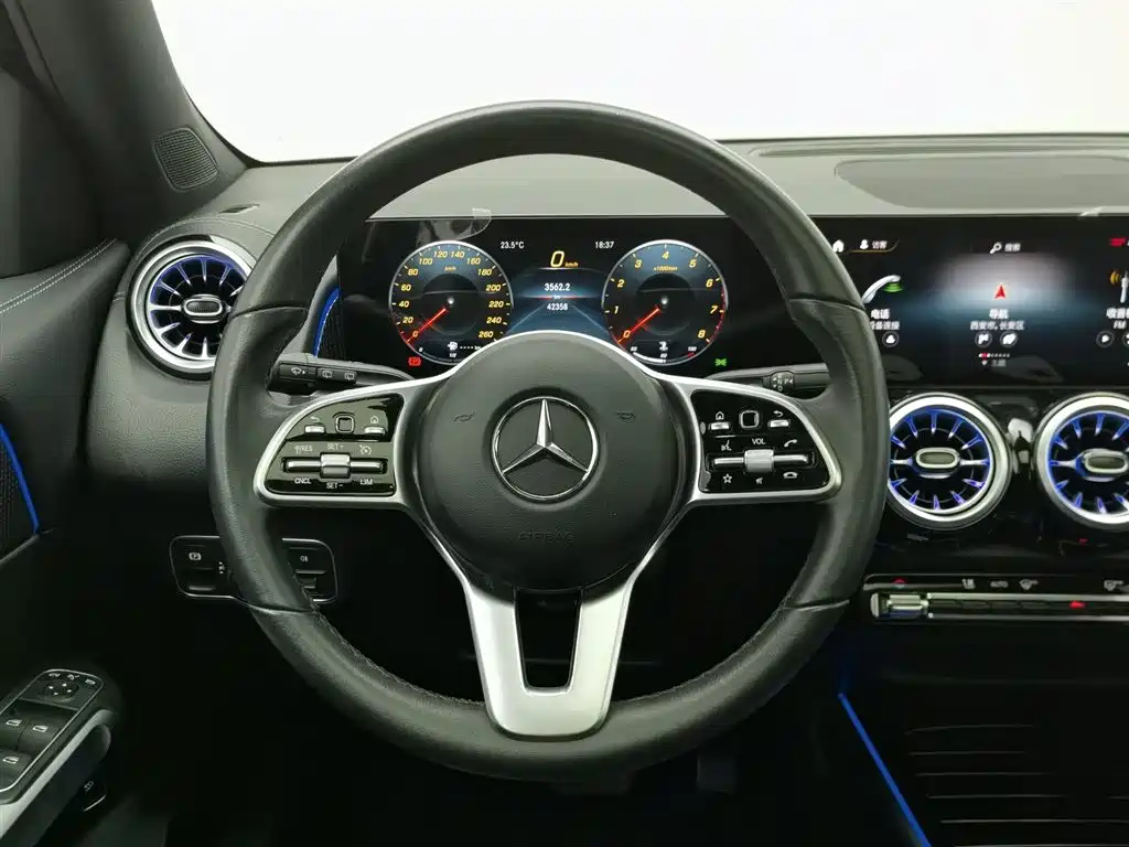 Mercedes-Benz GLB 2022 — фото 11
