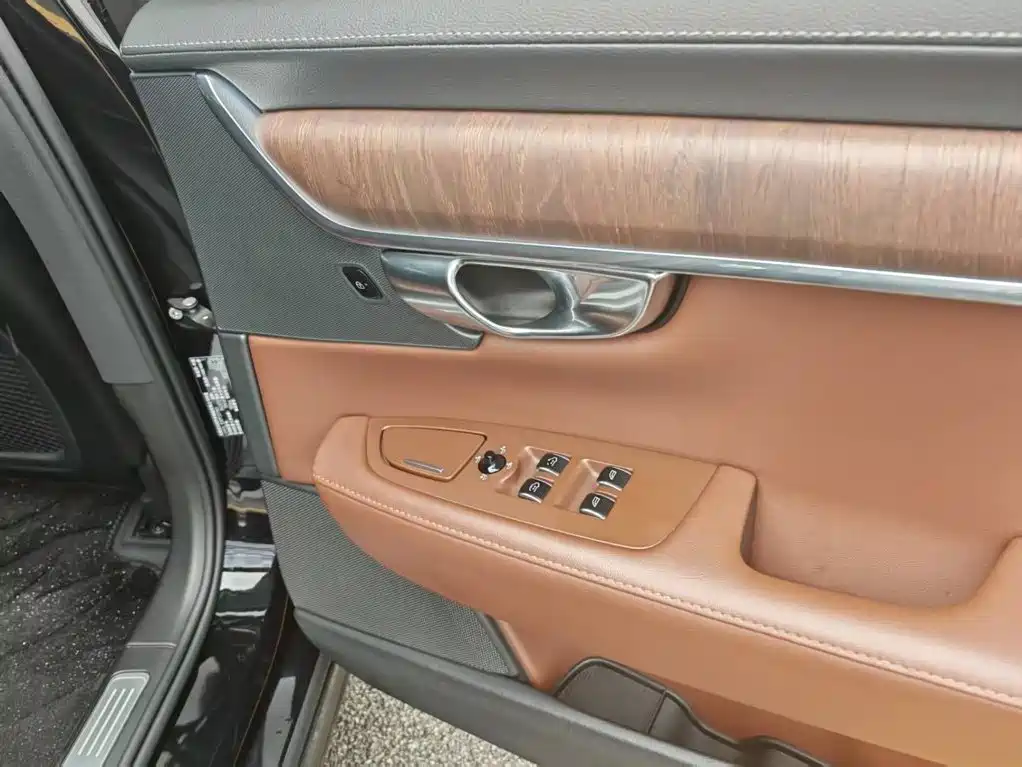 Volvo S90 2023 — фото 21