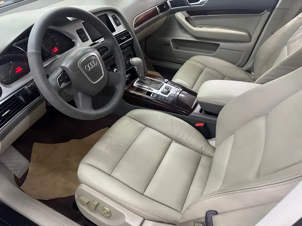 Audi A6L 2012