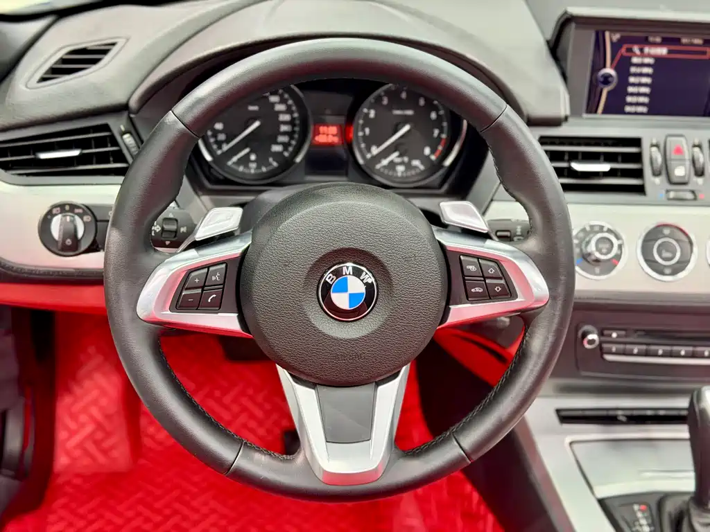 BMW Z4 2011 — фото 15
