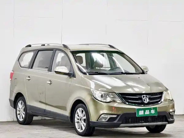 Baojun 730 2015
