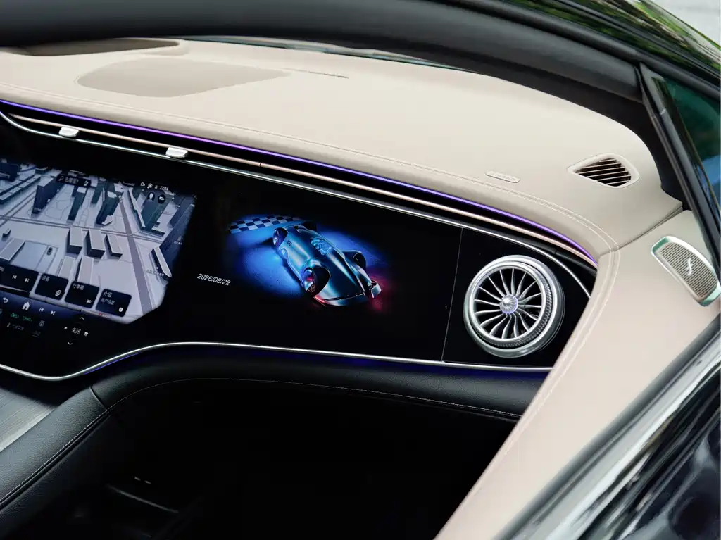 Mercedes-Benz EQE AMG 2025 — фото 14
