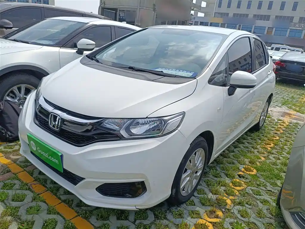 Honda Fit 2018 — фото 2