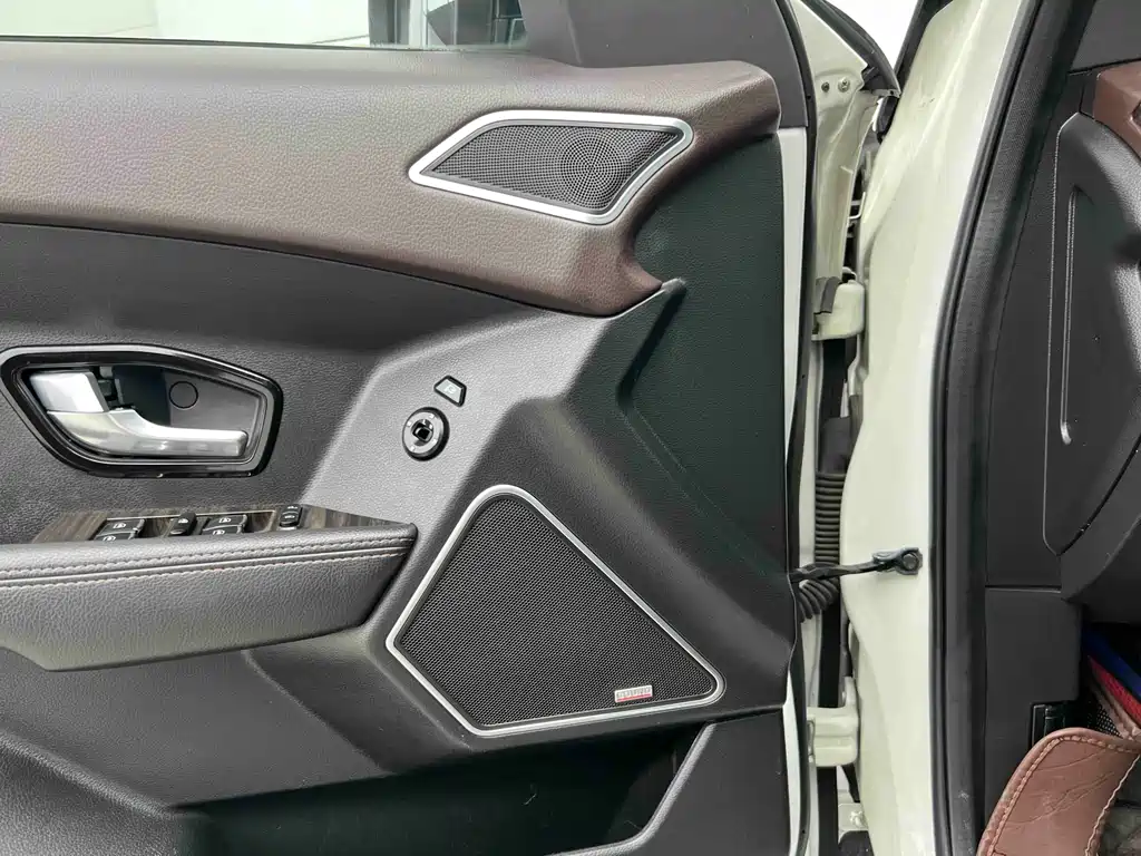 Landwind X7 2015 — фото 26