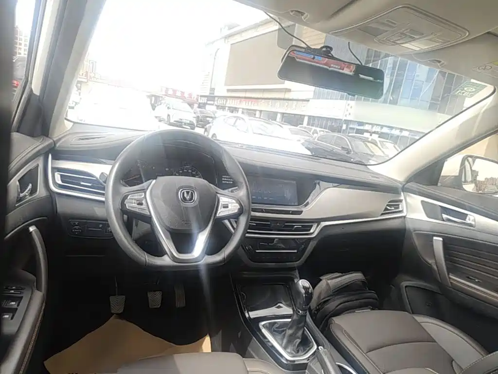 Changan CS35PLUS 2019 — фото 10