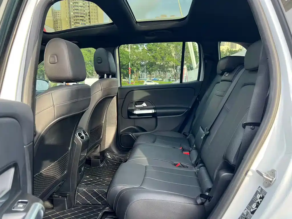 Mercedes-Benz GLB 2021