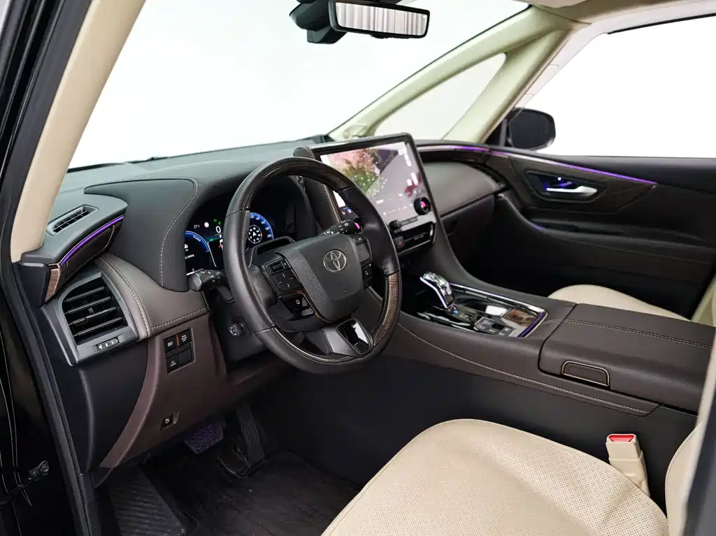 Toyota Alphard 2024 — фото 9