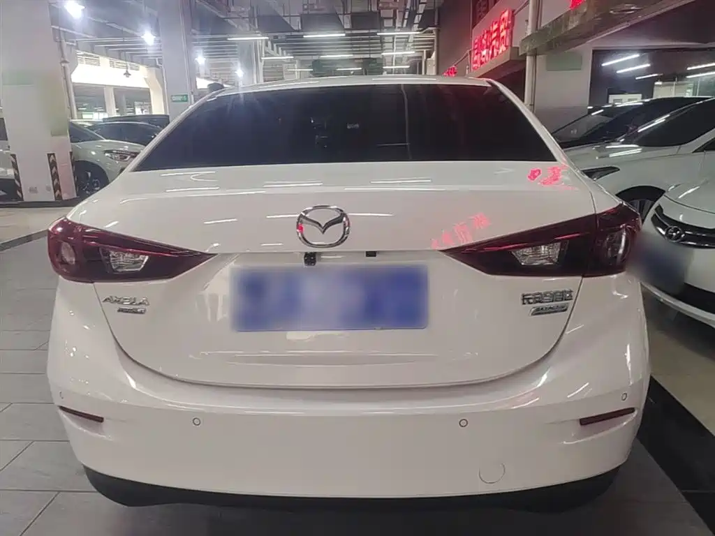 Mazda 3 Axela 2018 — фото 6