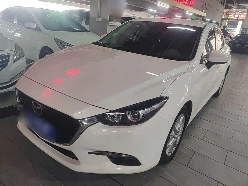 Mazda 3 Axela 2018 — фото 1