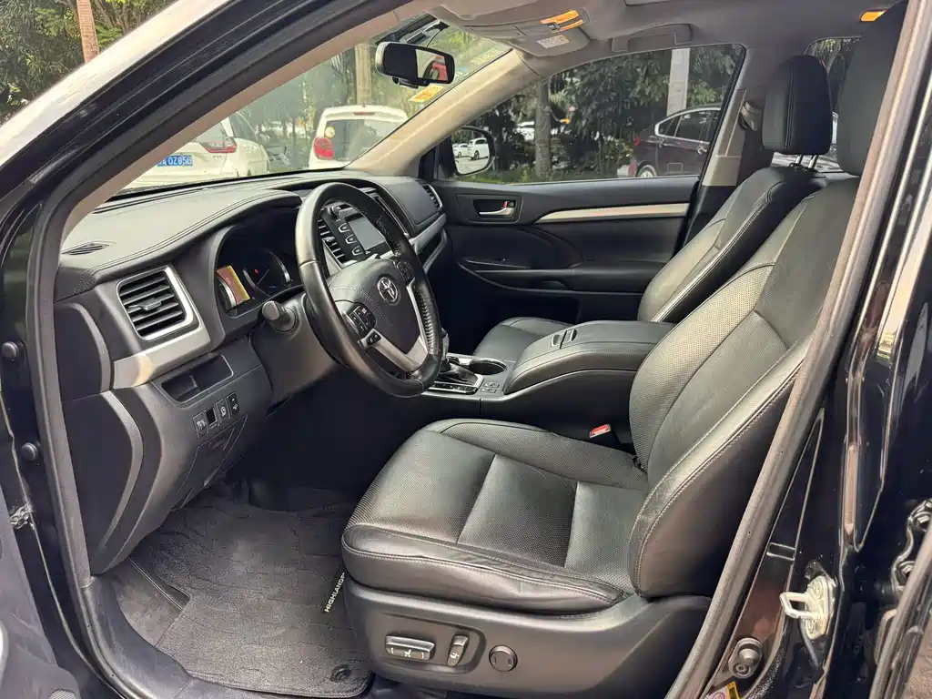 Toyota Highlander 2015