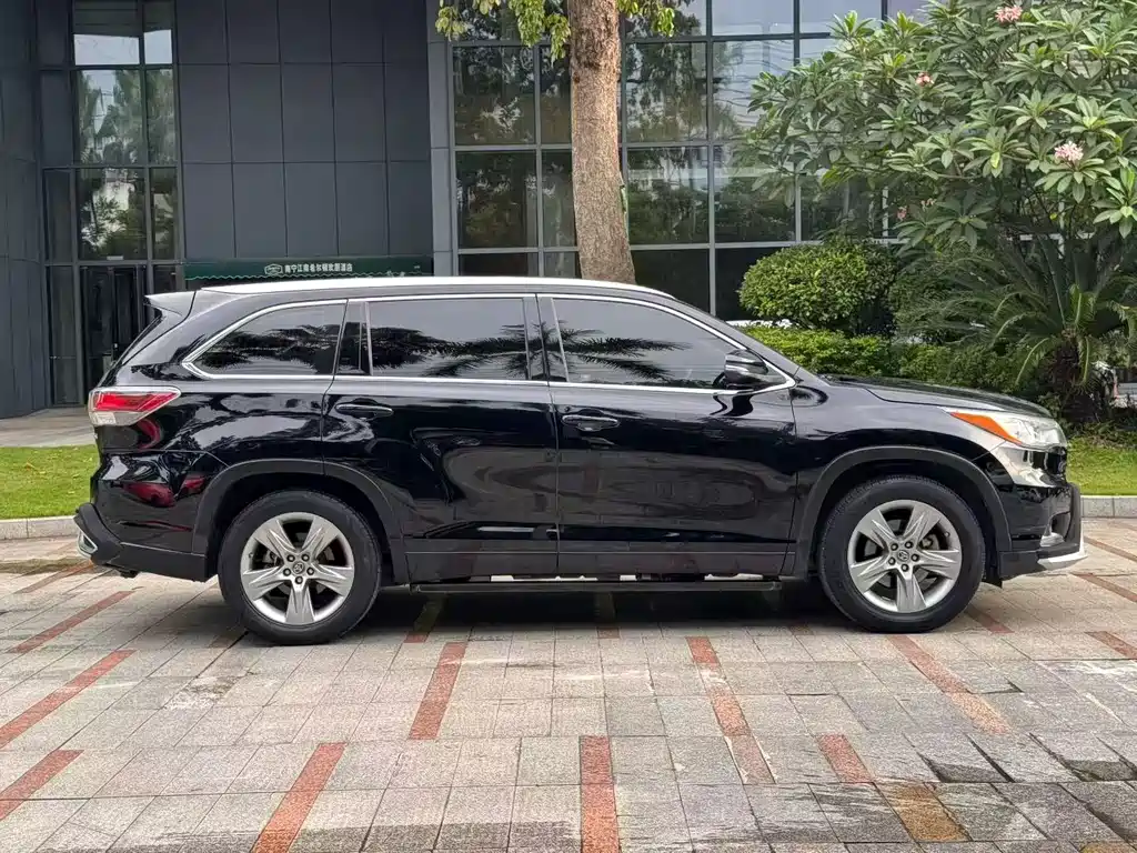 Toyota Highlander 2015