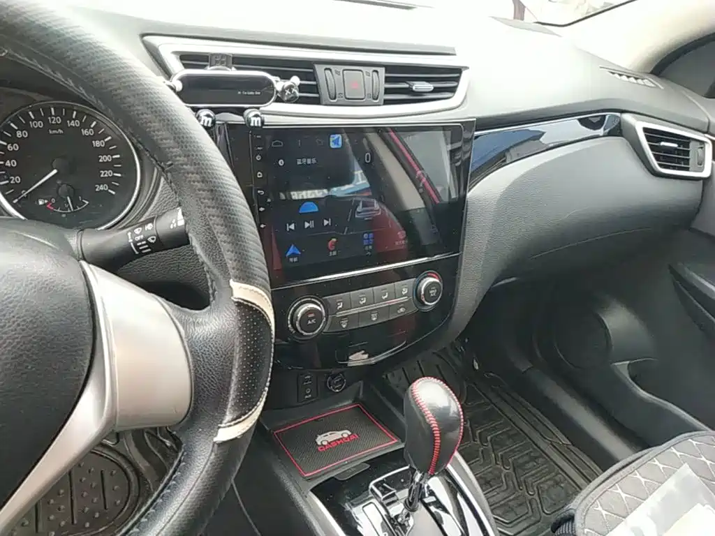 Nissan Qashqai 2017 — фото 13