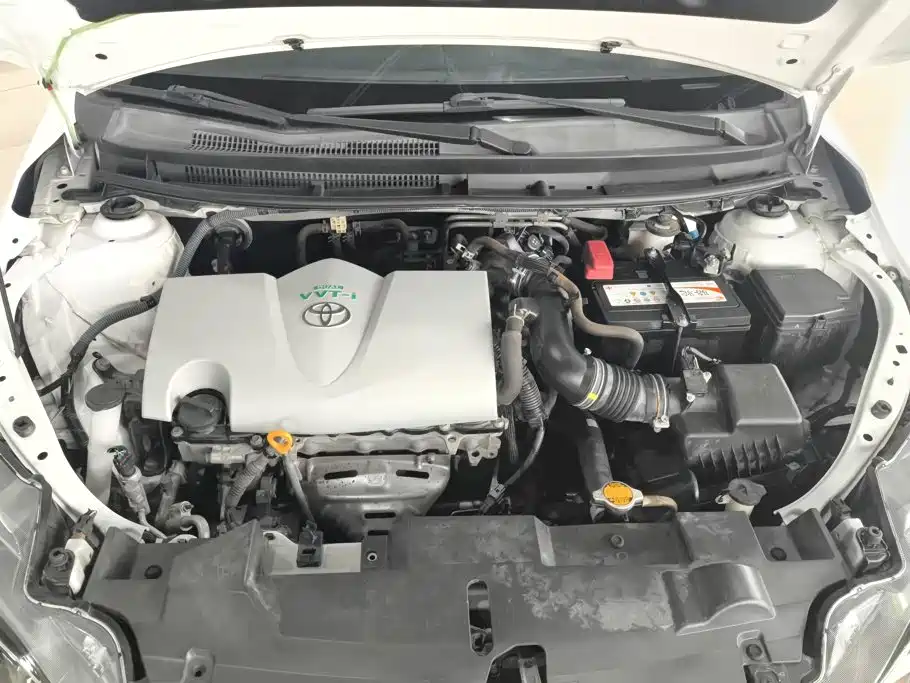 Toyota Yaris L 2016 — фото 10