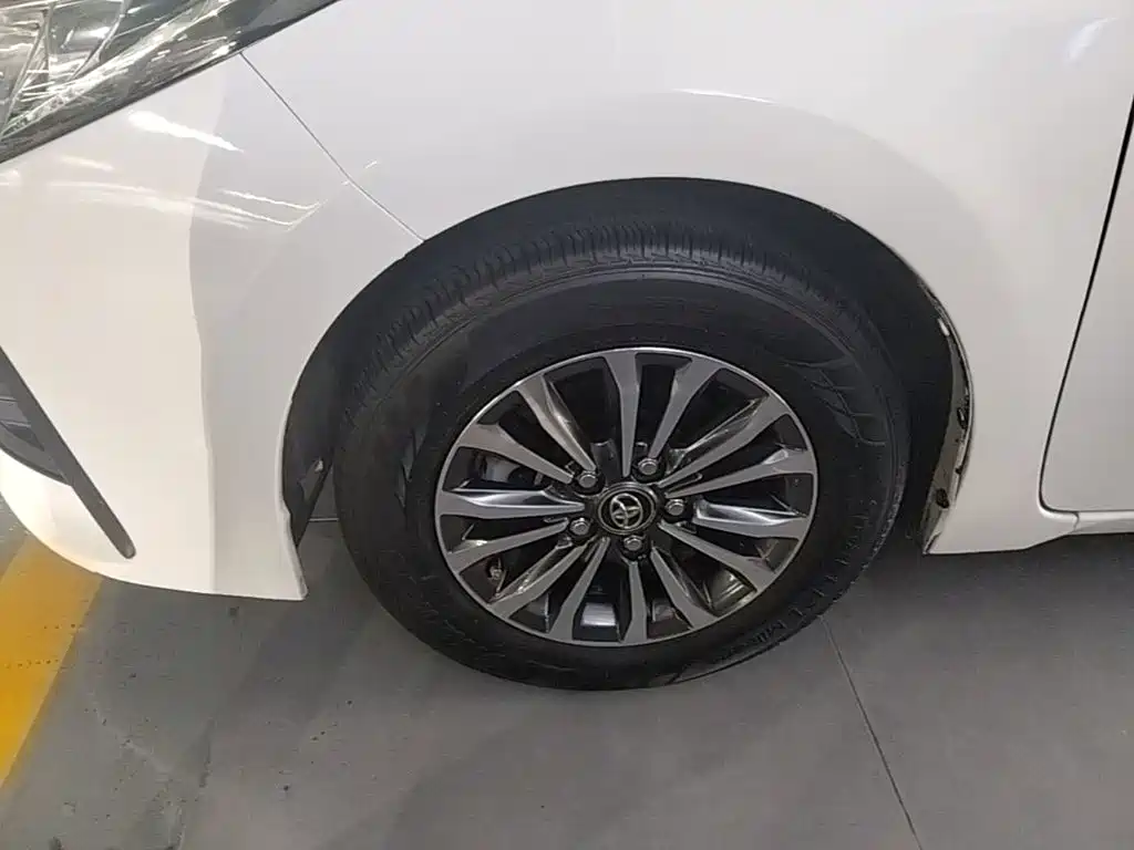 Toyota Corolla 2019 — фото 23