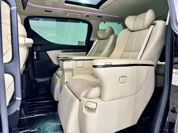 Toyota Alphard 2020