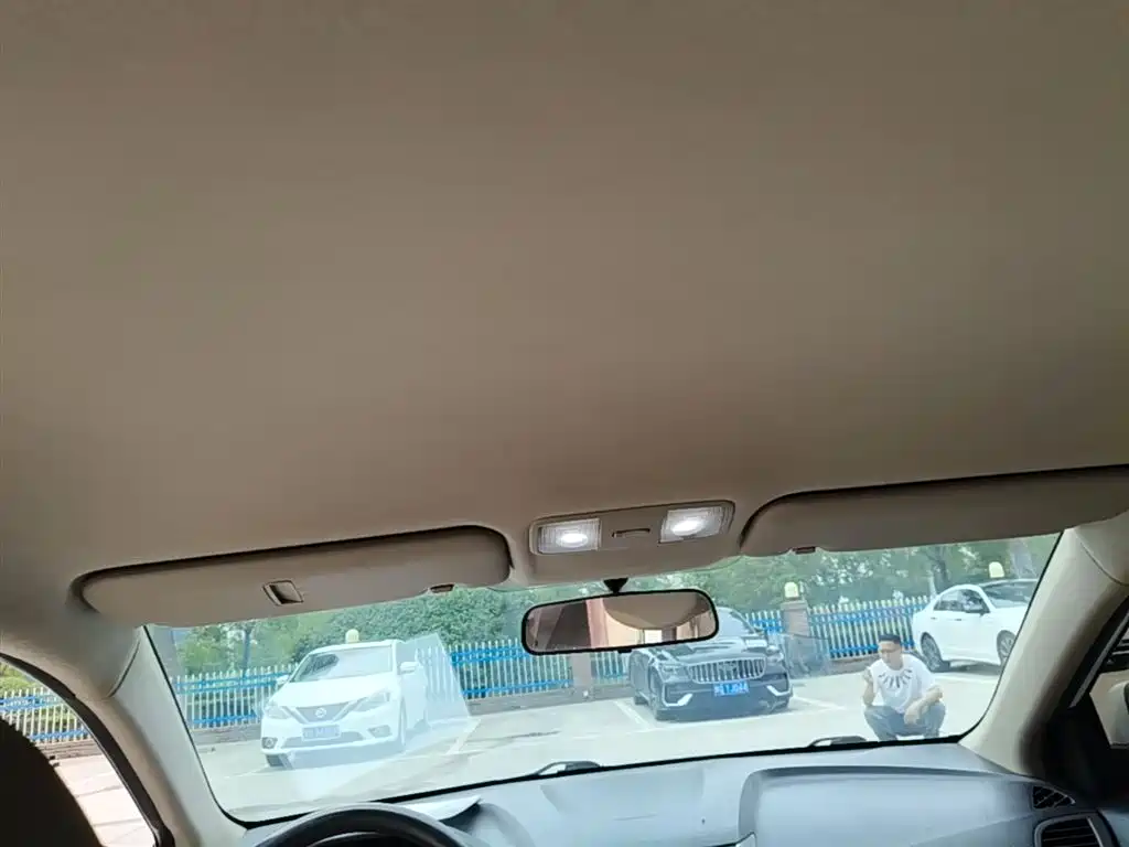 Hyundai Verna 2015 — фото 18
