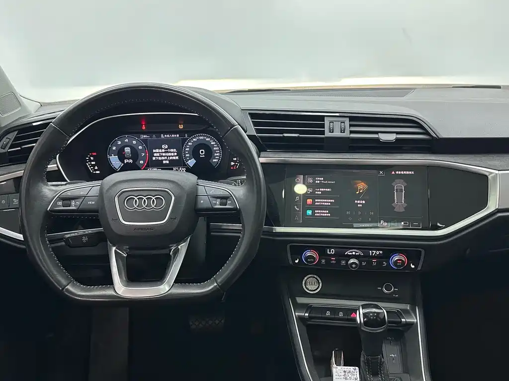 Audi Q3 2021 — фото 10