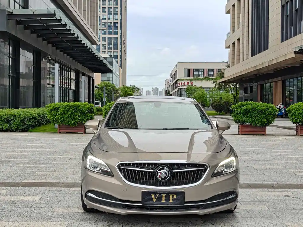 Buick LaCrosse 2016 — фото 1