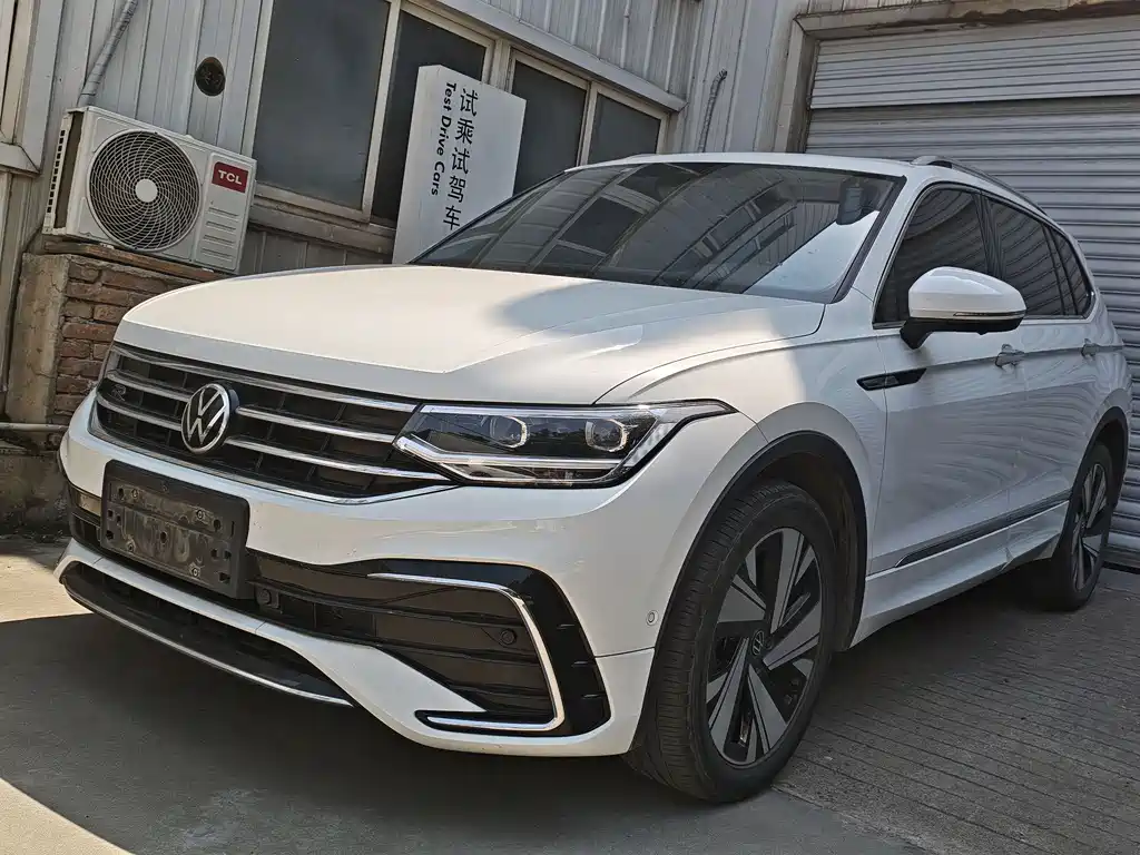 Volkswagen Tiguan L 2023