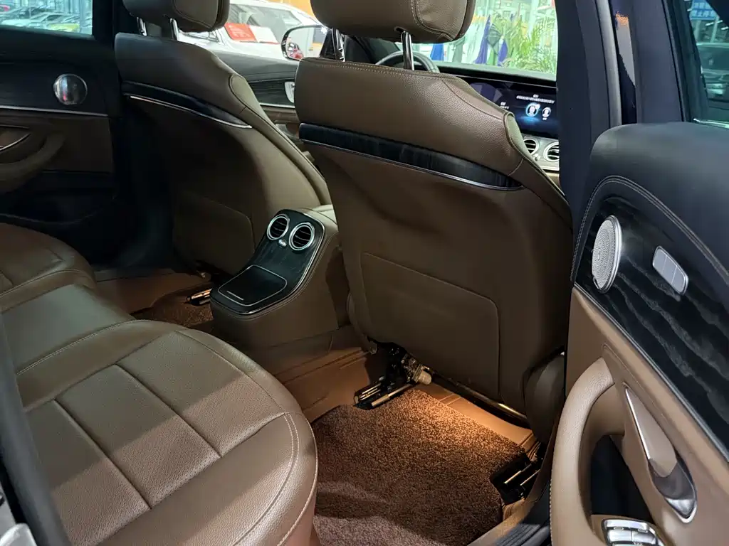 Mercedes-Benz E-Class 2023