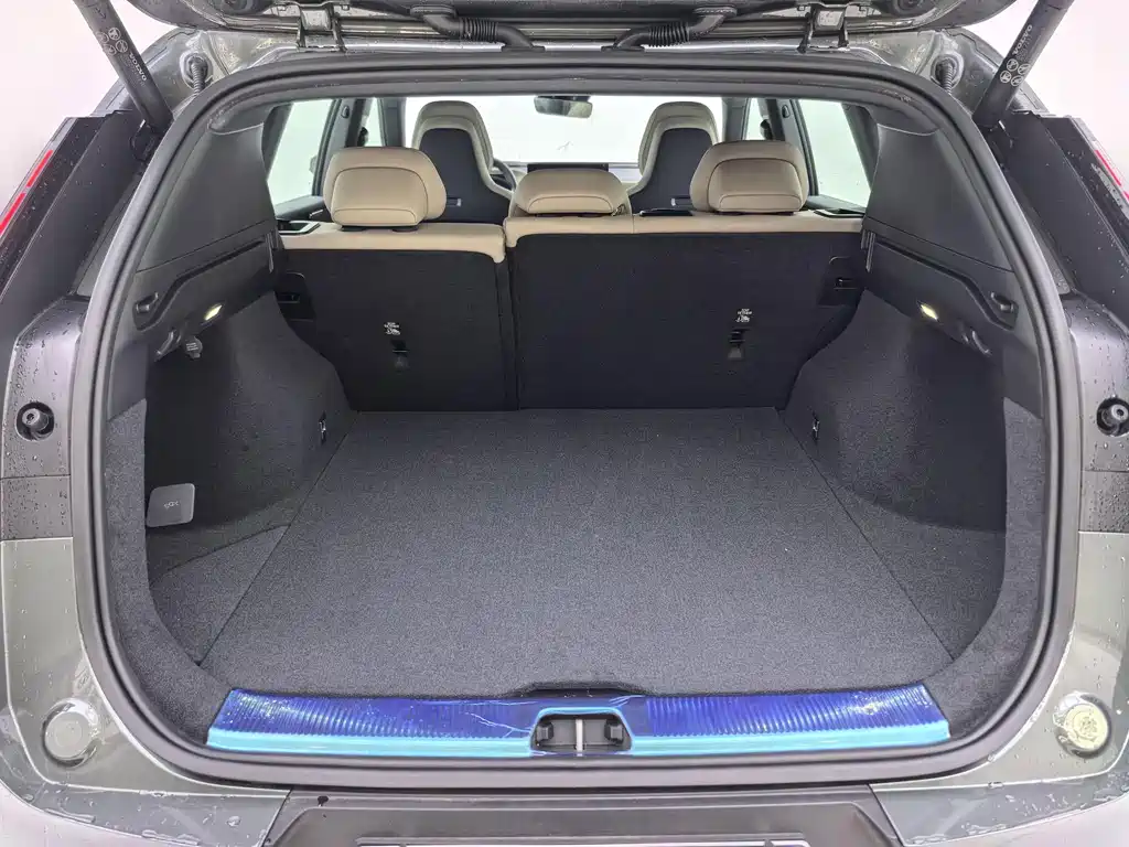 Volvo XC70 PHEV 2026 — фото 31