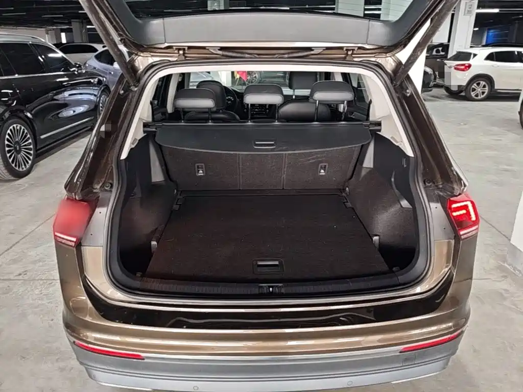 Volkswagen Tiguan L 2017 — фото 19