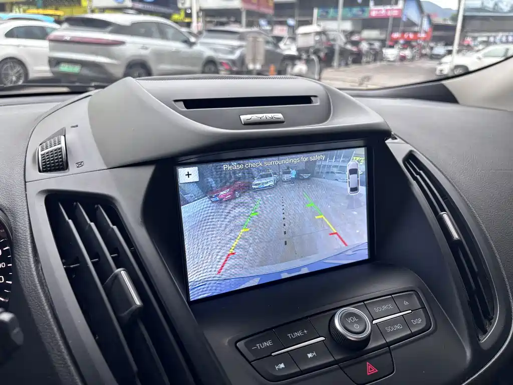 Ford Kuga 2016 — фото 12