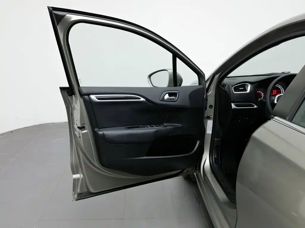 Citroën C4L 2014 — фото 8