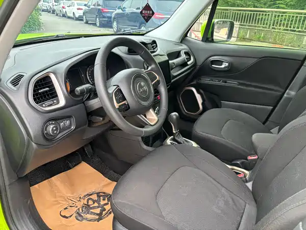 Jeep Freeman 2018