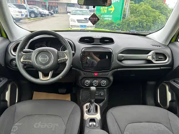 Jeep Freeman 2018