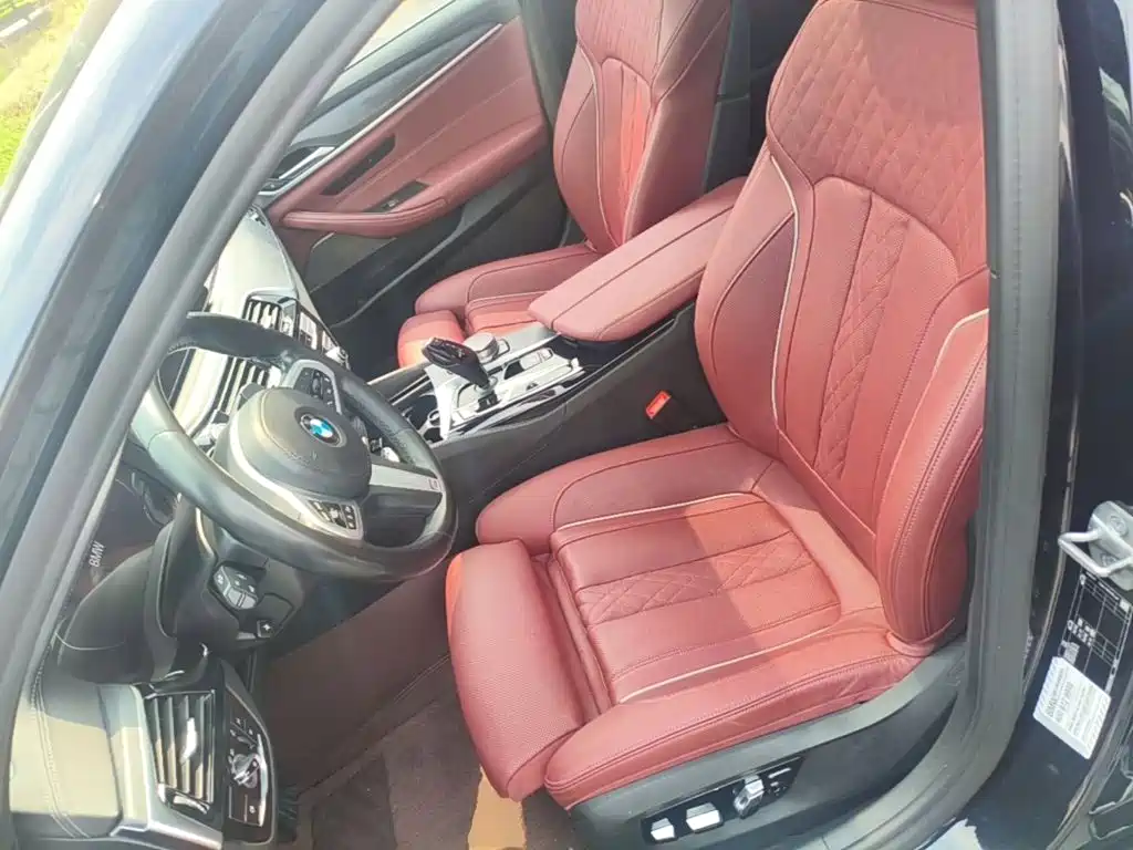 BMW 5 Series 2021 — фото 15