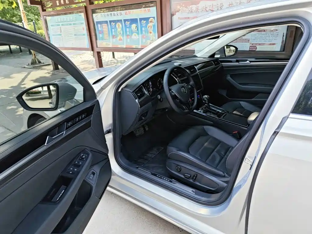 Volkswagen Phideon 2019 — фото 16