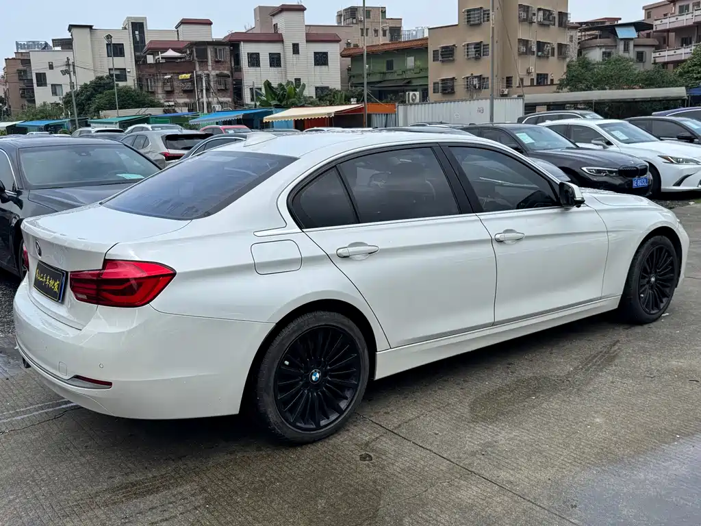 BMW 3 Series 2018 — фото 4