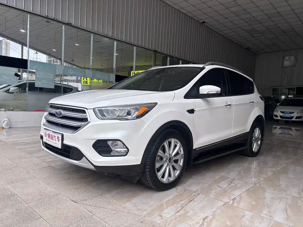 Ford Kuga 2016 — фото 1