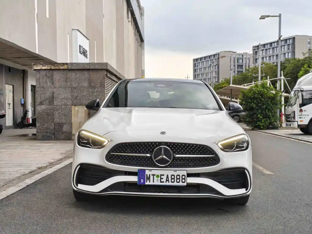 Mercedes-Benz C-Class 2023 — фото 2