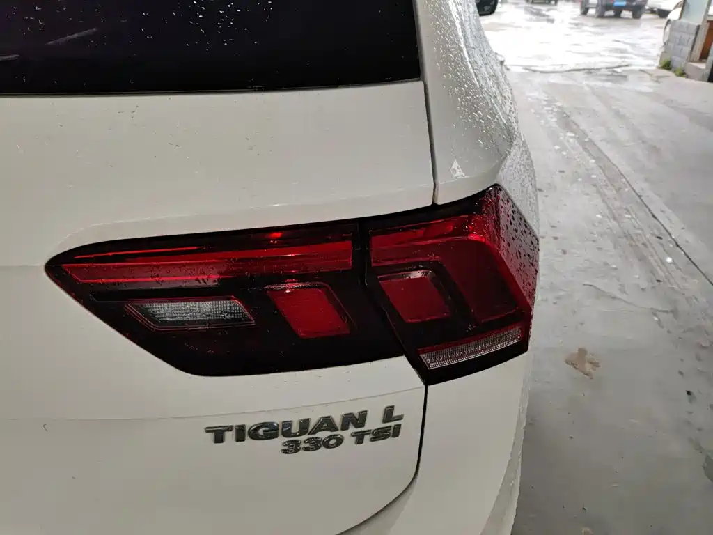 Volkswagen Tiguan L 2018 — фото 24