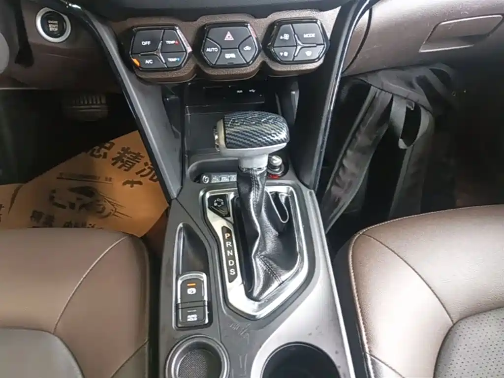 GAC Motor Trumpchi GS4 2017 — фото 14