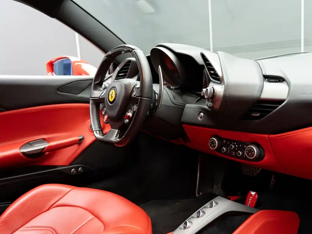 Ferrari 488 2018 — фото 14