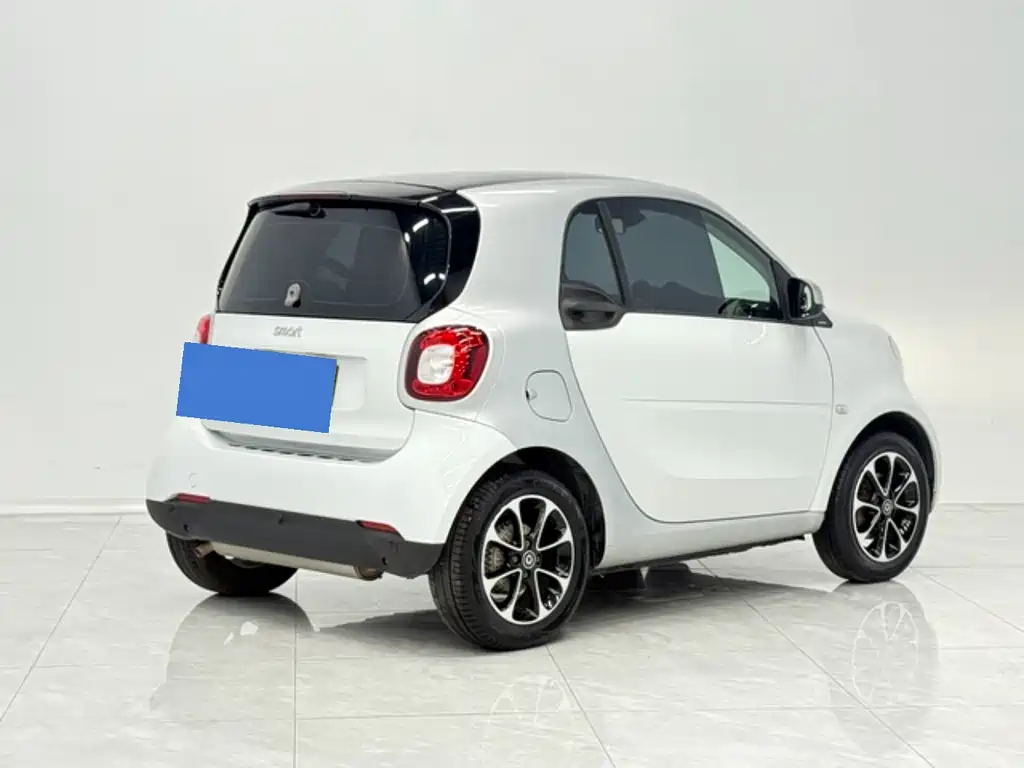 smart Fortwo 2016 — фото 10