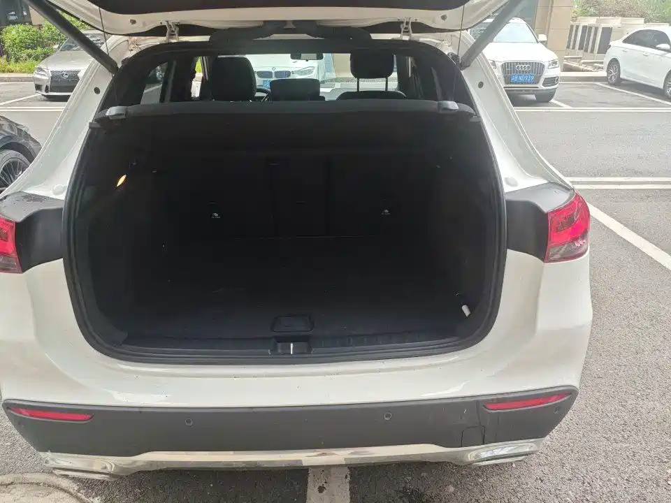 Mercedes-Benz GLA 2023 — фото 8