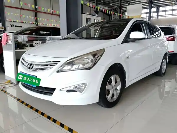 Hyundai Rui Yi 2015