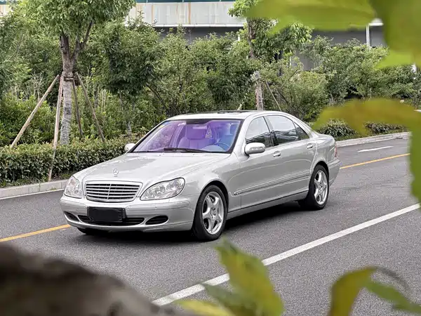 Mercedes-Benz S-Class 2005