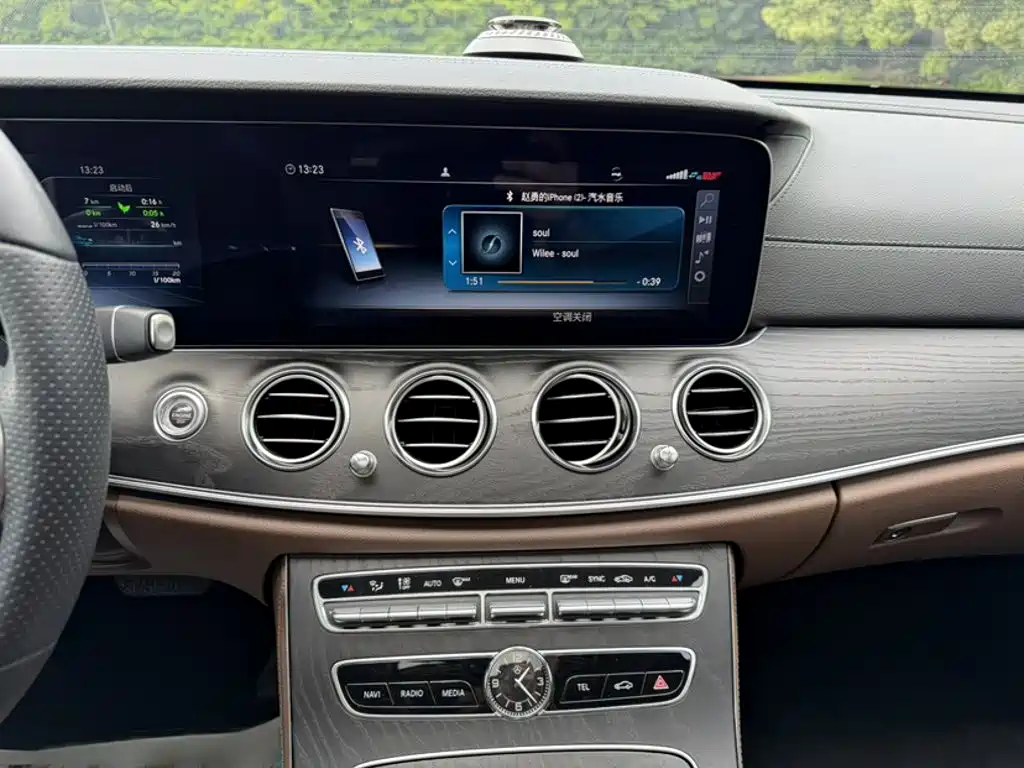 Mercedes-Benz E-Class 2019