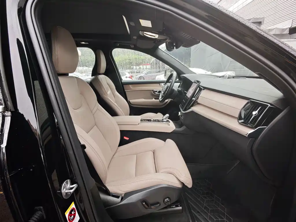 Volvo XC90 PHEV 2025 — фото 18