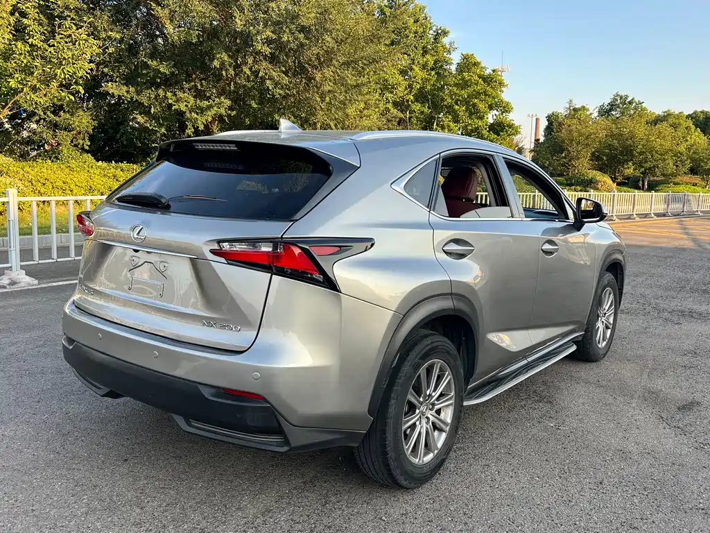 Lexus NX 2016 — фото 13