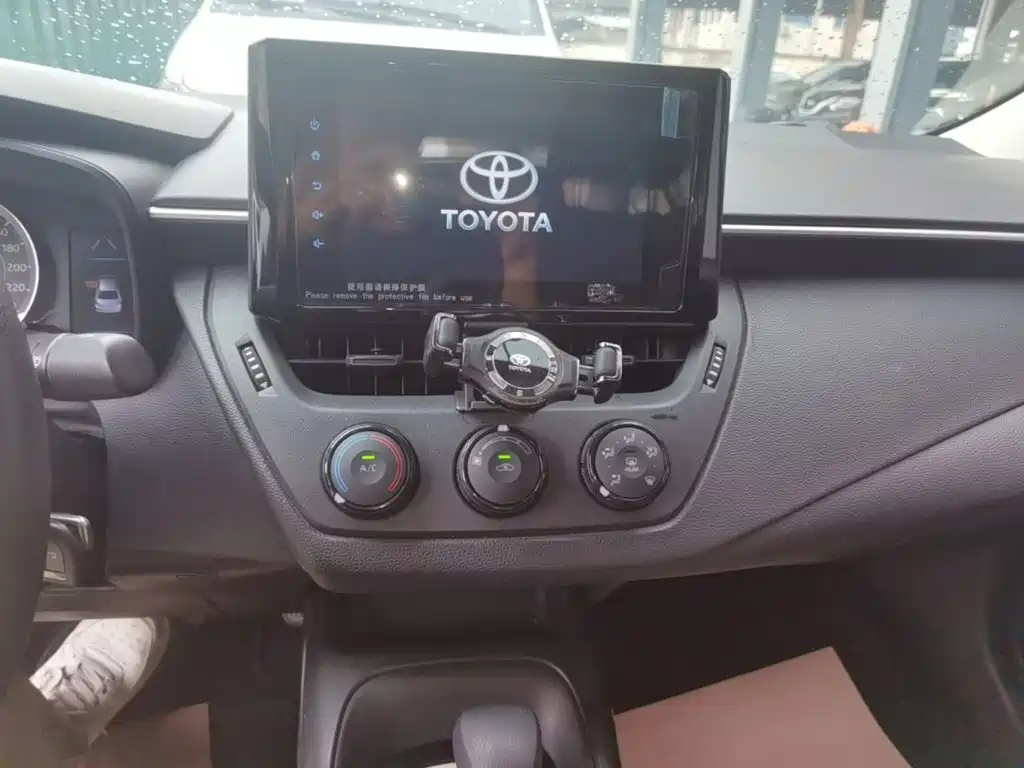 Toyota Corolla 2020 — фото 13