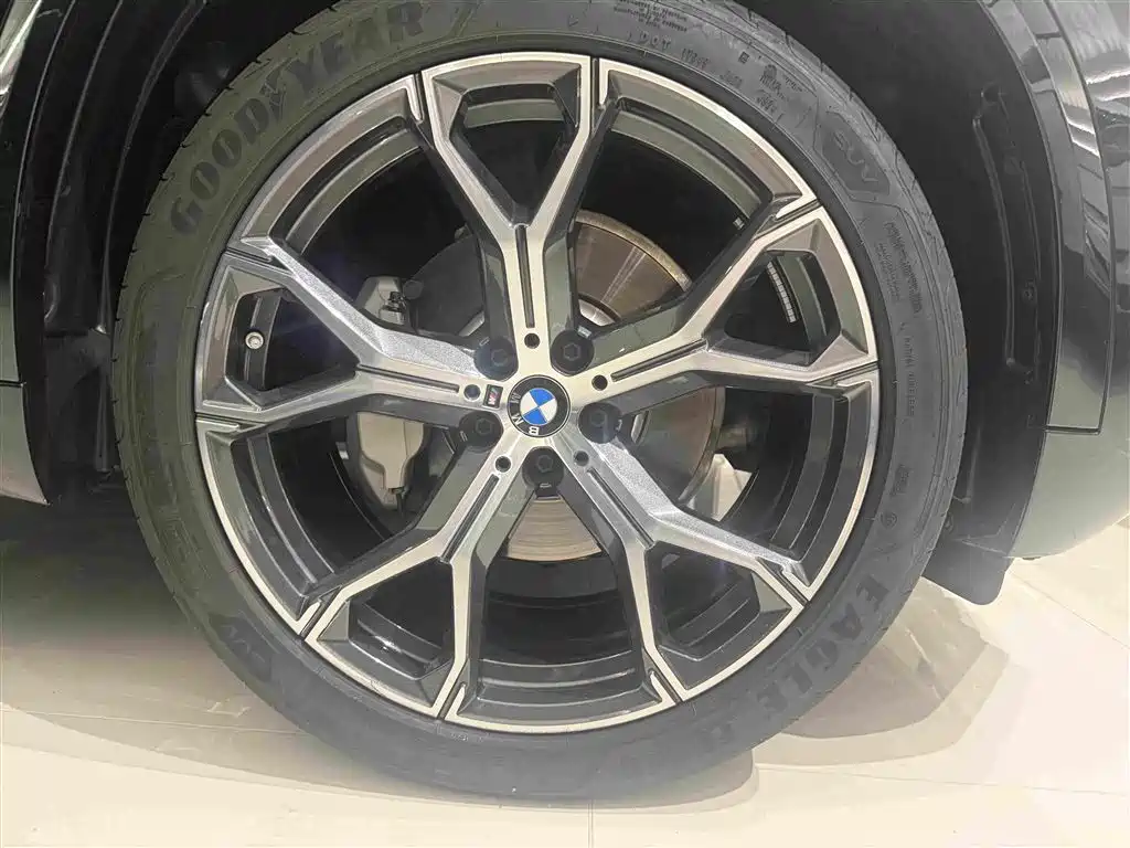 BMW X5 2025